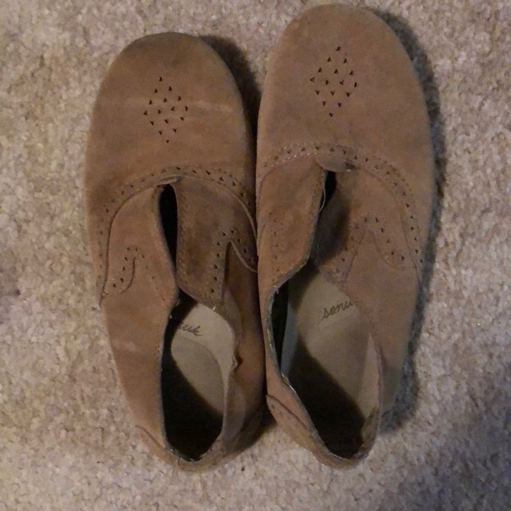 Tan Sanuk Oxford